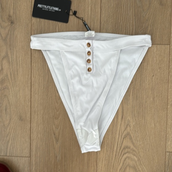 Two piece bathing suit - Picture 3 of 3